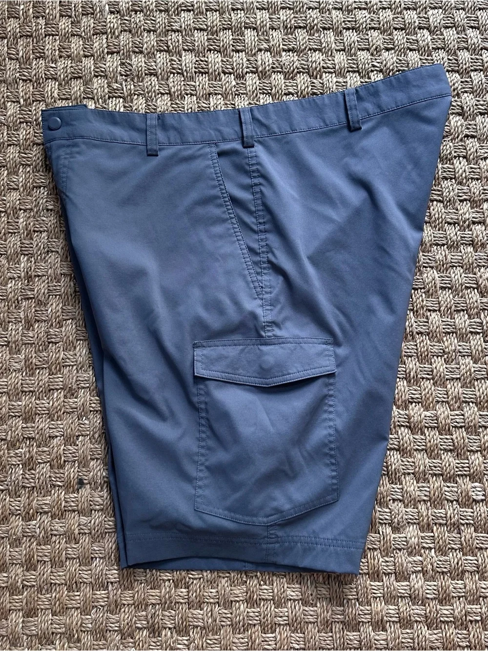 Nike Golf Men's Dri-Fit Blue (Cargo) Shorts.